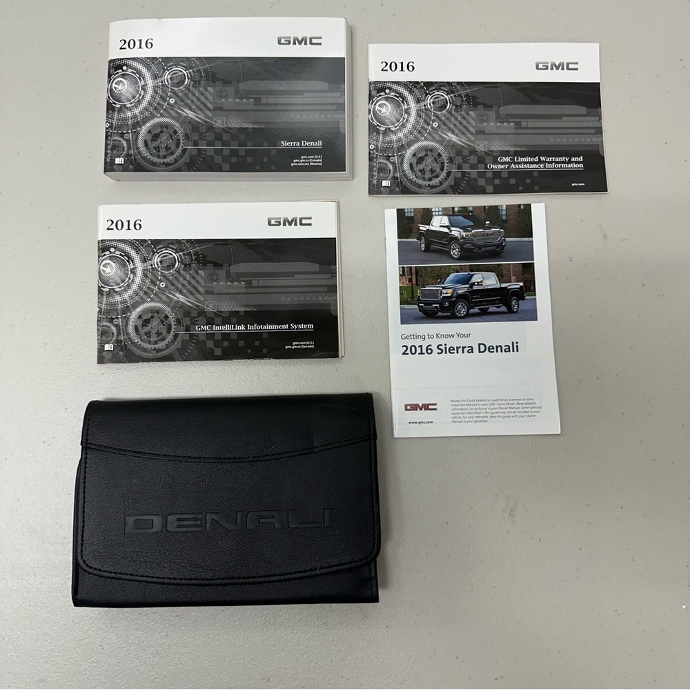 2016 GMC Sierra Denali Owners Manual w/ Navigation Supplement & Case
